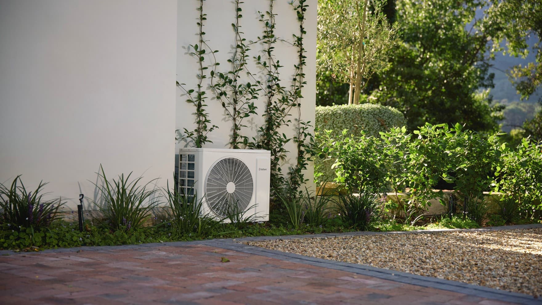 Топлинска пумпа воздух-воздух во градината