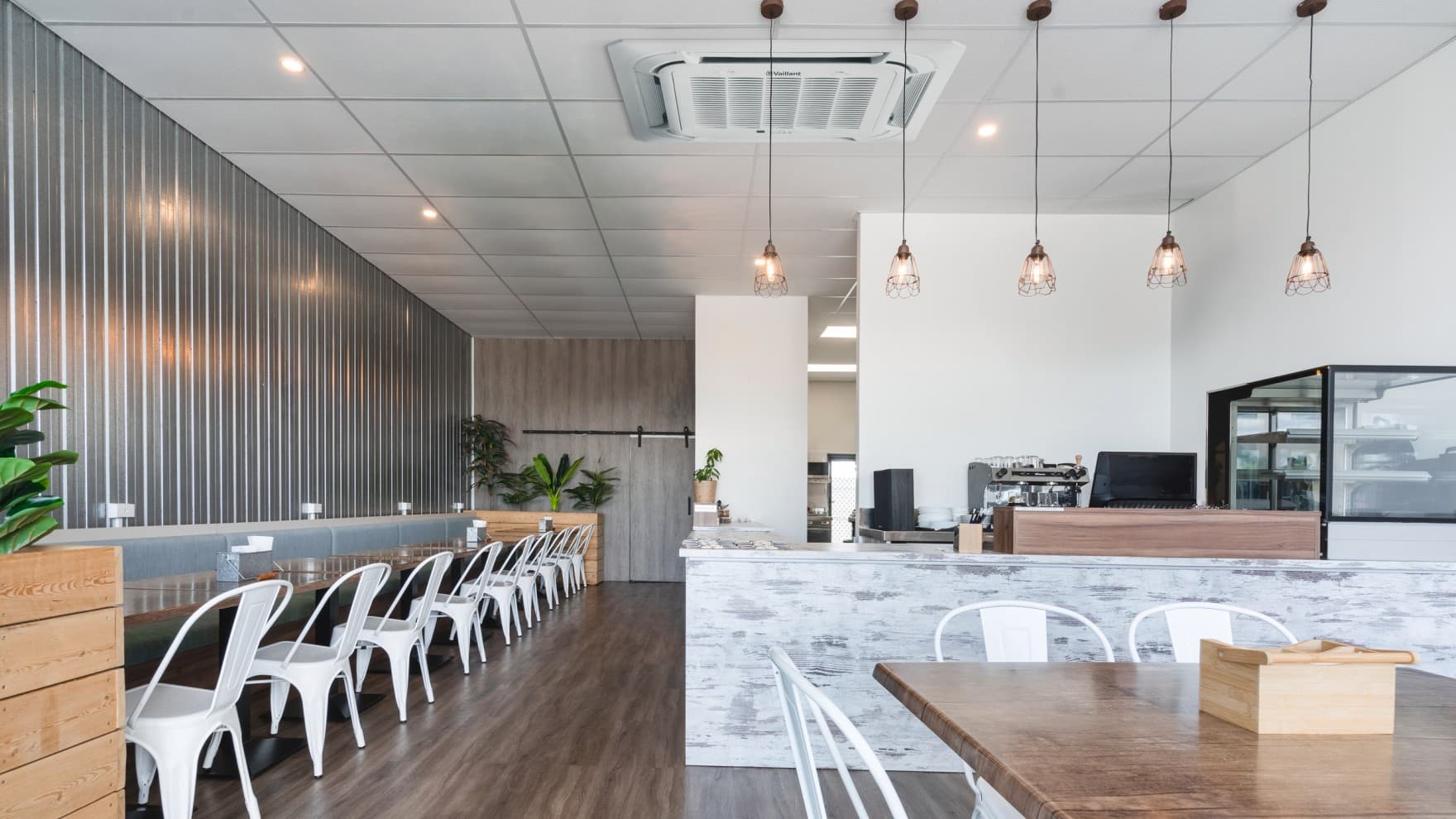 Касетен вентилатор во ресторанот