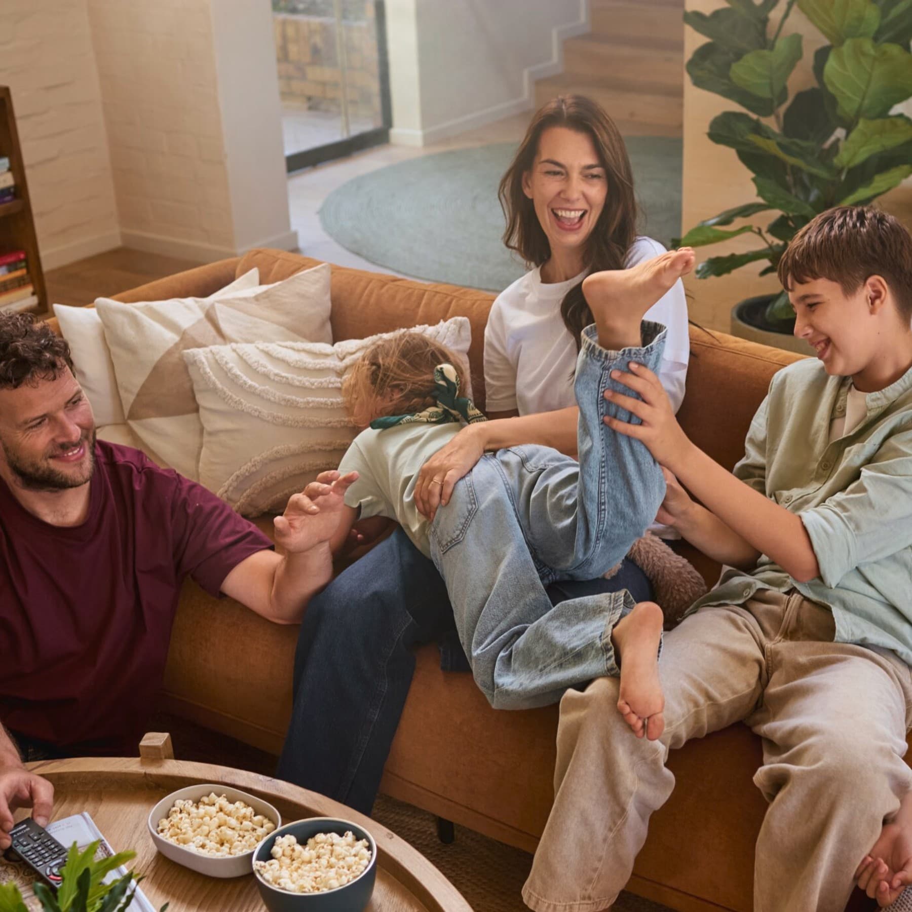 Семејни забави на софата