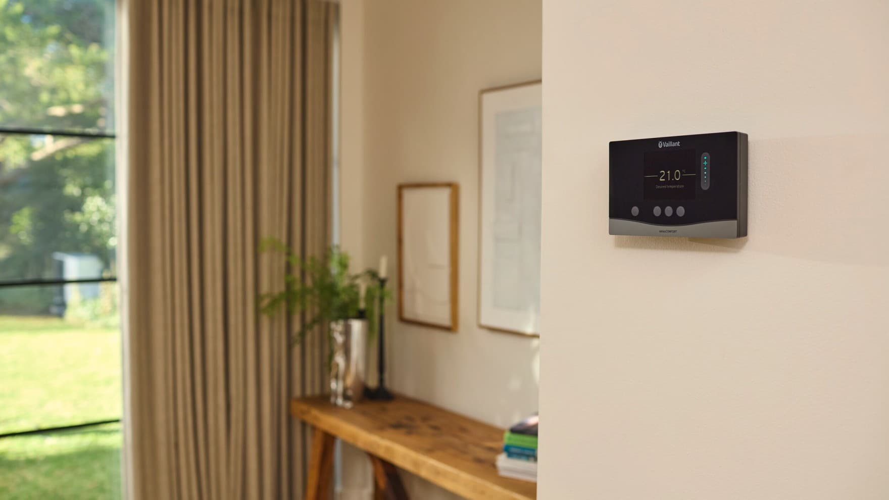 sensoCOMFORT систем за контрола во дневната соба