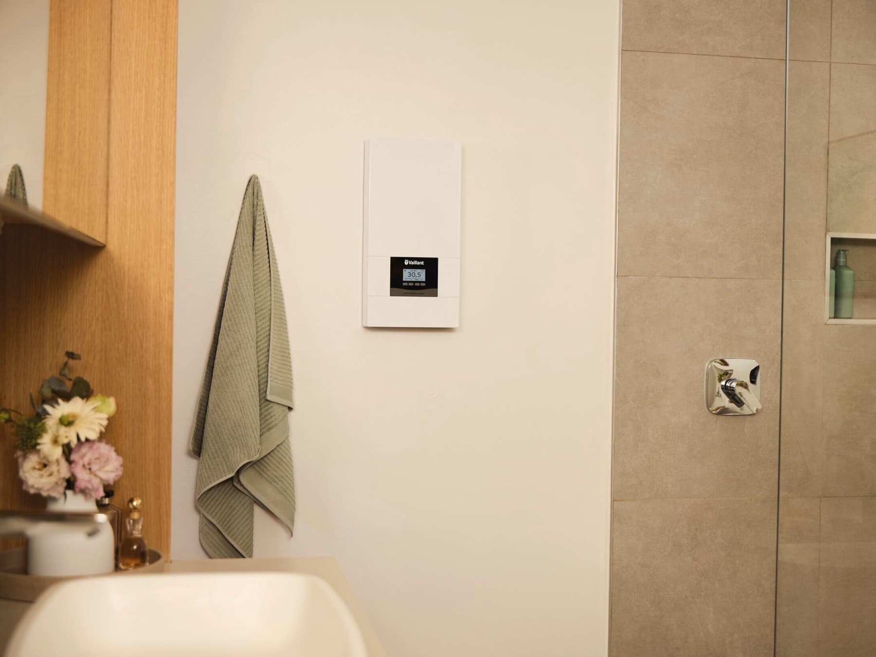 Vaillant моментален бојлер електронскиVED во бања