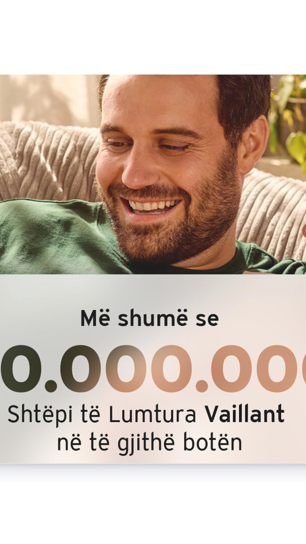 Çifti ulur jashtë përpara pompës së nxehtësisë