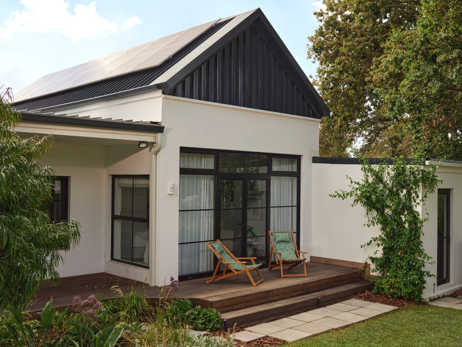 Фотоволтаични модули на покрив