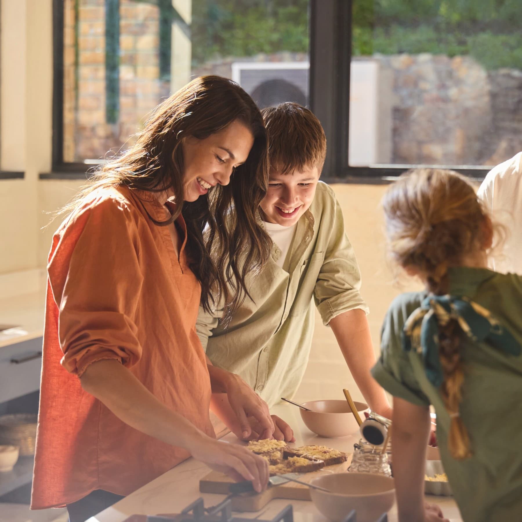 Семејството ужива во пријатни внатрешни температури во лето