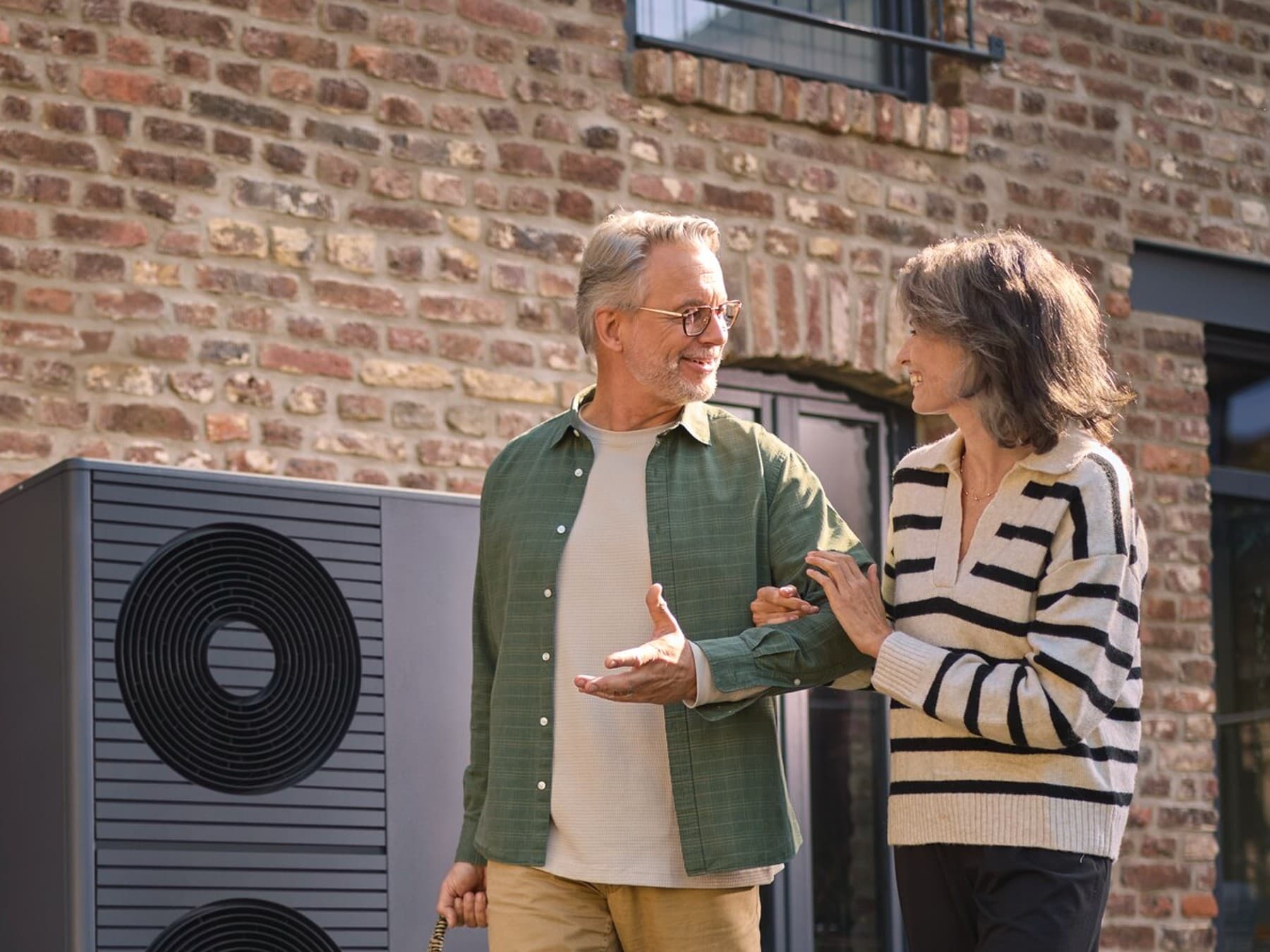 Средновечен пар пред топлинска пумпа