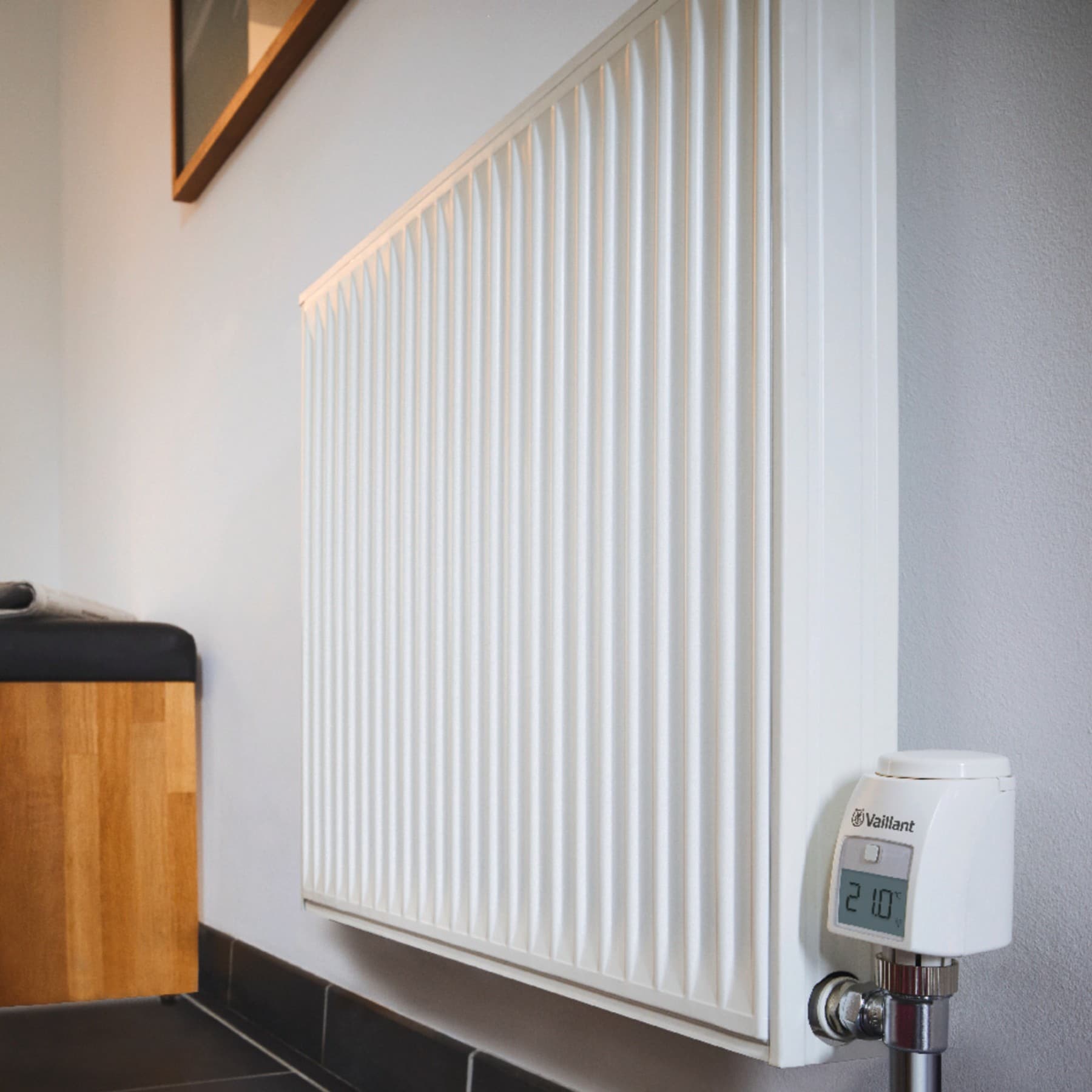 Радијатор на ѕидот во дневната соба