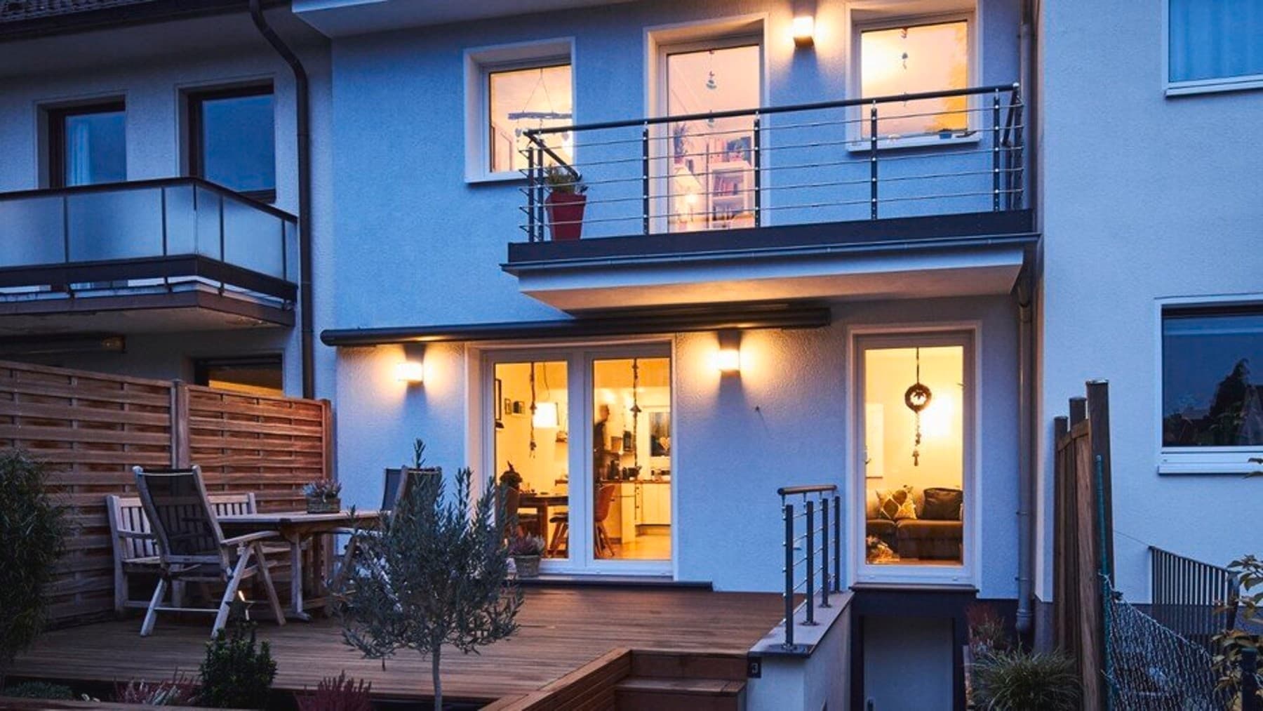 Куќа во текот на ноќта