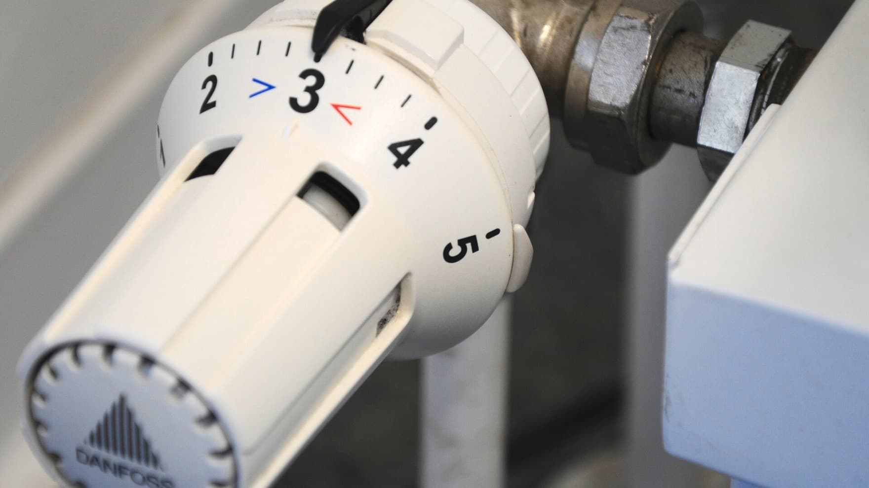 термостат за греење